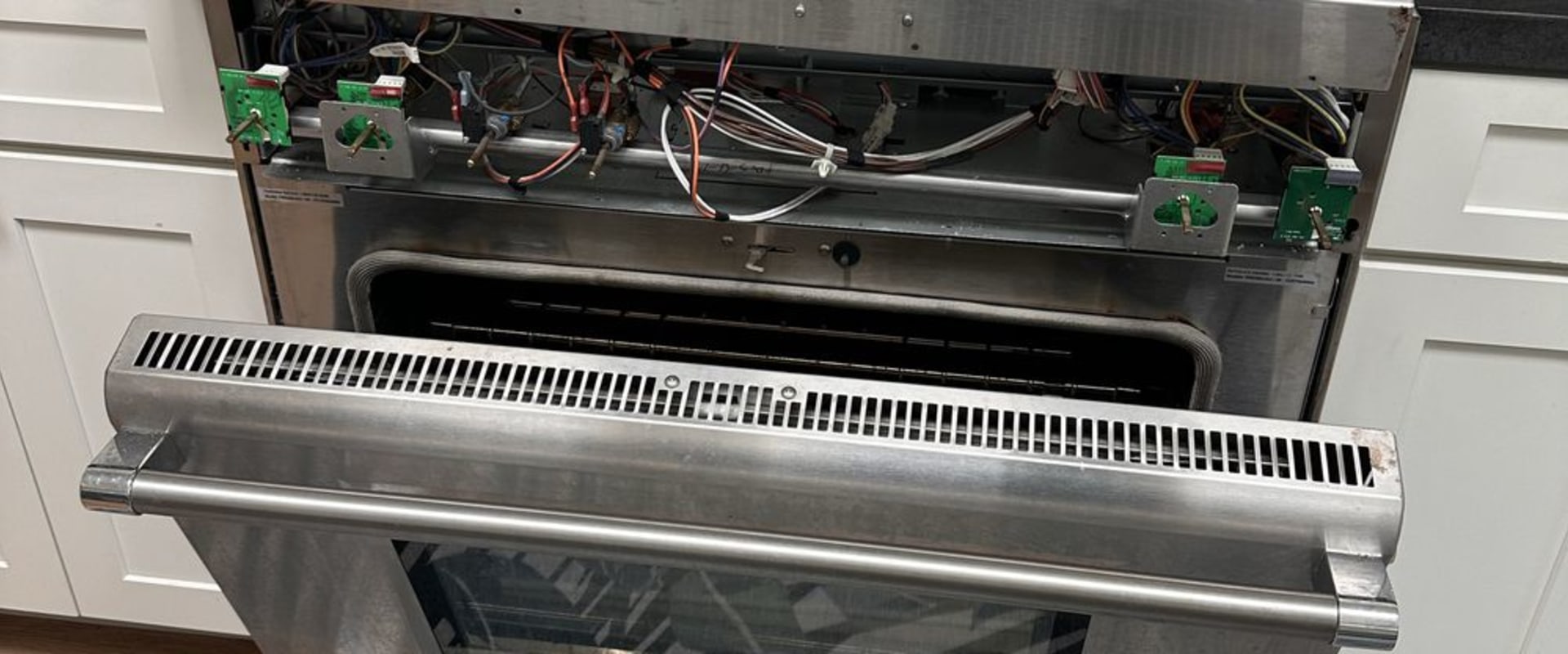 Specialized Skills: Why A Professional LG Appliance Repair Service In Irvine Is Not The Same As Residential Electricians