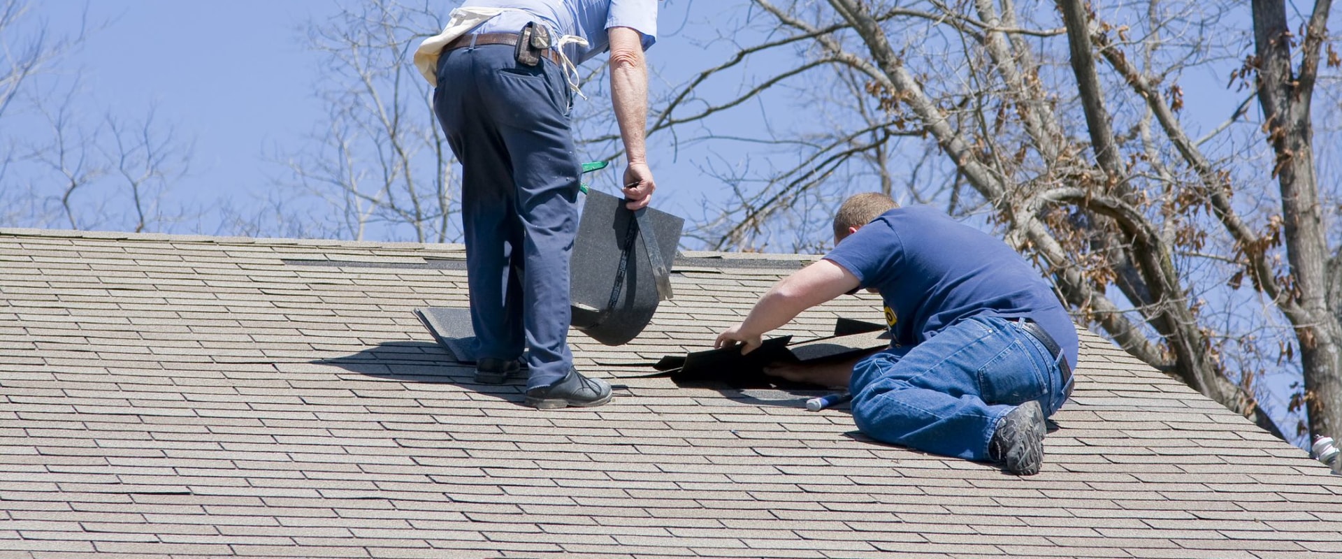 How Residential Electricians Enhance Metal Roof Repairs in Mobile, AL