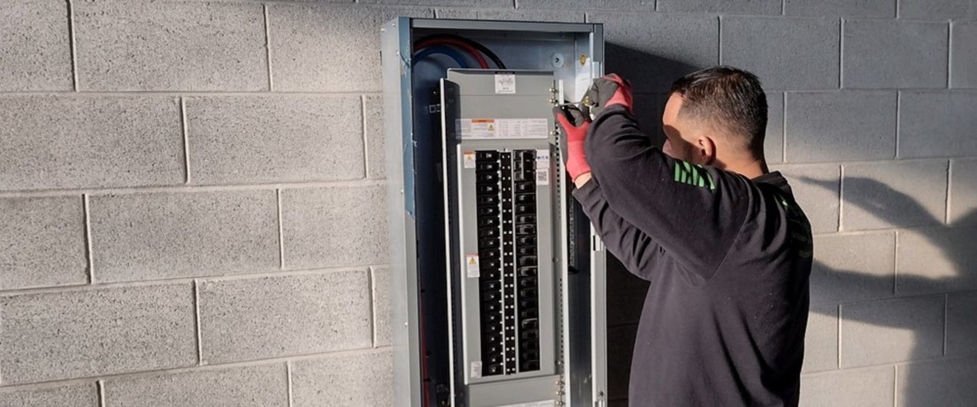 Residential Electrician In Naperville: How To Find The Perfect Fit For Your Home
