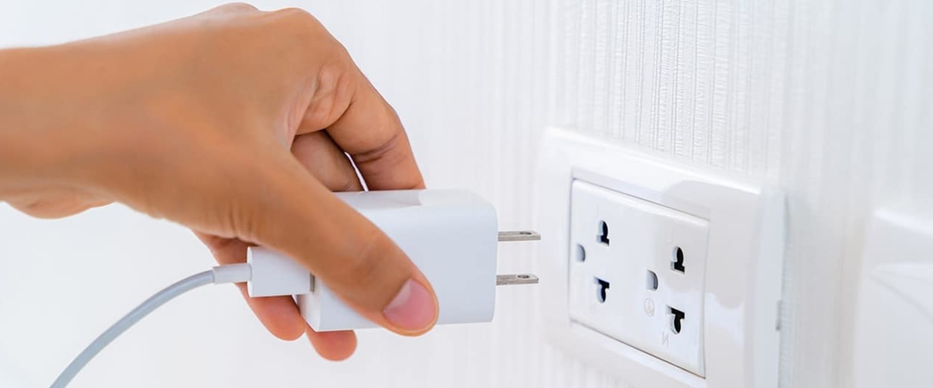 Safety Measures Residential Electricians Must Take When Working in a Home