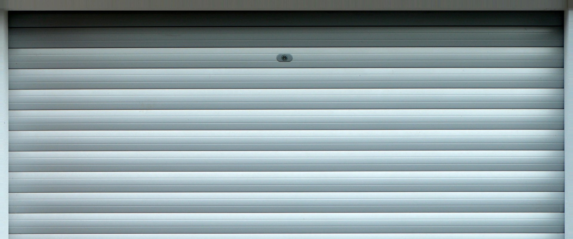 How Garage Door Services Complement Electricians in Oak Ridge